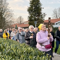 20.04.2026 - Droga Krzyżowa ulicami miasta Düsseldorf_32