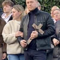 20.04.2026 - Droga Krzyżowa ulicami miasta Düsseldorf_36