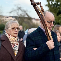 20.04.2026 - Droga Krzyżowa ulicami miasta Düsseldorf_37