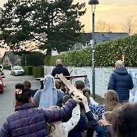 20.04.2026 - Droga Krzyżowa ulicami miasta Düsseldorf_42