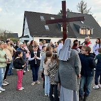 20.04.2026 - Droga Krzyżowa ulicami miasta Düsseldorf_49