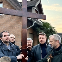 20.04.2026 - Droga Krzyżowa ulicami miasta Düsseldorf_56