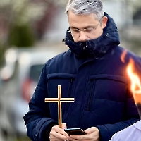 20.04.2026 - Droga Krzyżowa ulicami miasta Düsseldorf_58