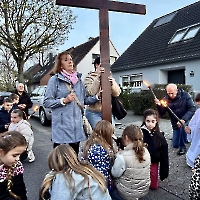 20.04.2026 - Droga Krzyżowa ulicami miasta Düsseldorf_81