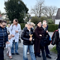 20.04.2026 - Droga Krzyżowa ulicami miasta Düsseldorf_93